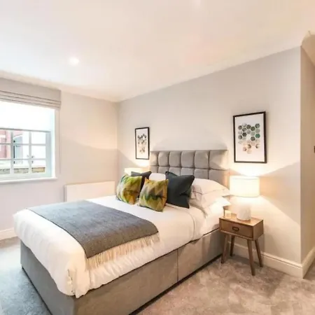 Ht Oxford Luxury Place